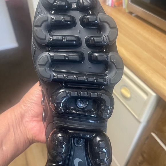 Nike Air Vapormax Plus - Picture 5 of 9